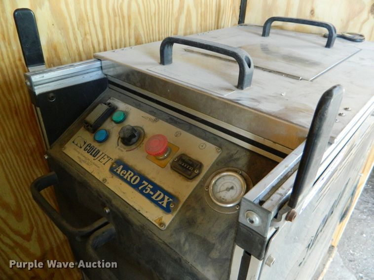 image for item GE9897 2004 Aero 75-DX Cold Jet 2A0148-G2 dry ice blasting machine