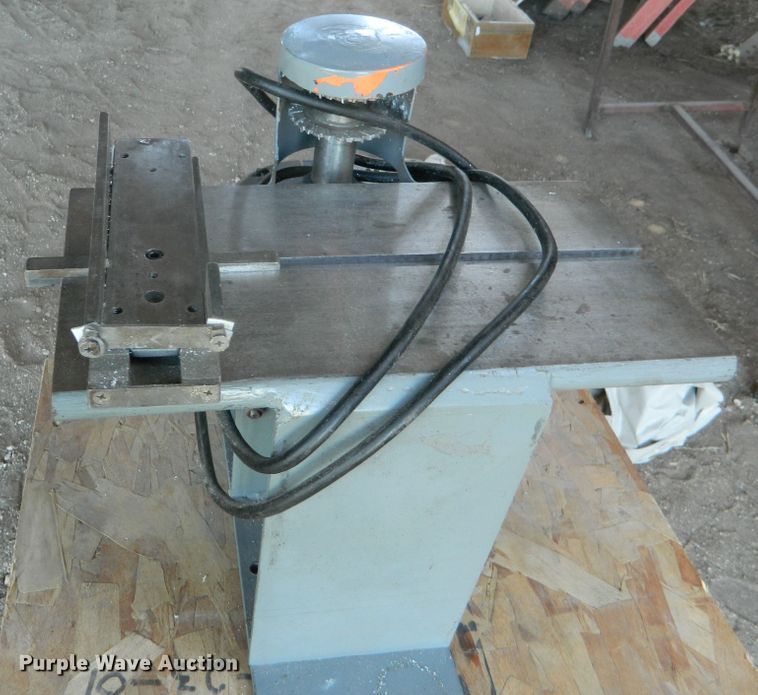 image for item GE9898 Makita aluminum saw chop saw