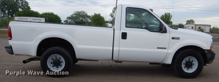 image for item GF9175 2004 Ford F250 Super Duty  pickup truck