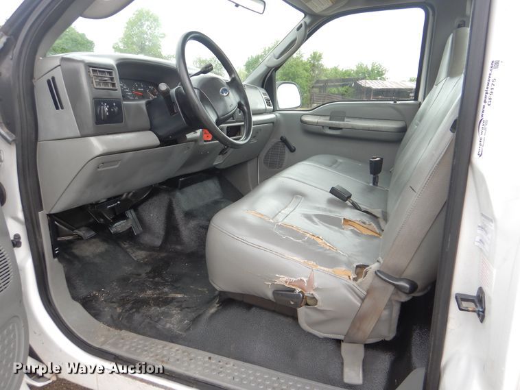 image for item GF9175 2004 Ford F250 Super Duty  pickup truck