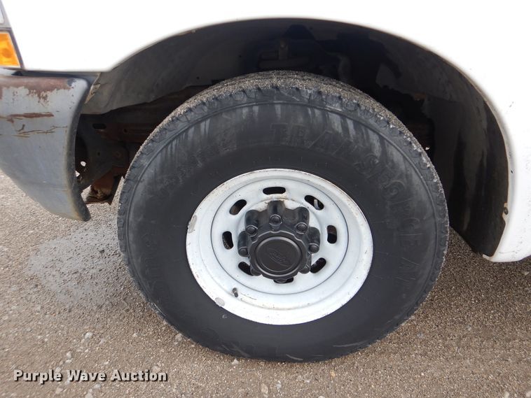 image for item GF9175 2004 Ford F250 Super Duty  pickup truck