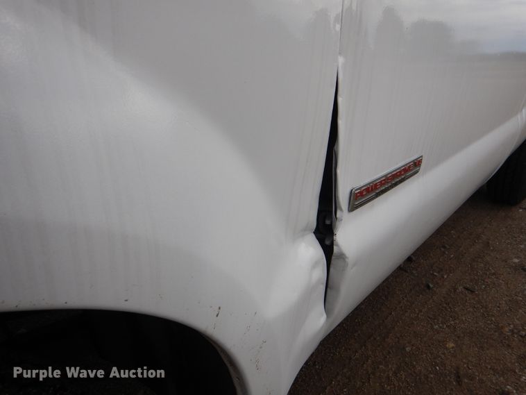 image for item GF9175 2004 Ford F250 Super Duty  pickup truck