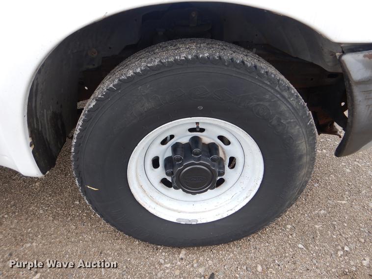 image for item GF9175 2004 Ford F250 Super Duty  pickup truck