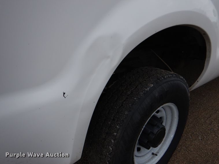 image for item GF9175 2004 Ford F250 Super Duty  pickup truck