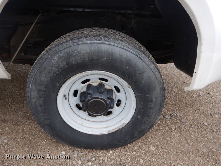 image for item GF9175 2004 Ford F250 Super Duty  pickup truck