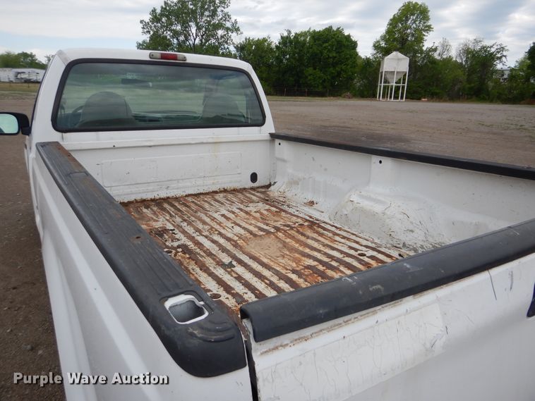 image for item GF9175 2004 Ford F250 Super Duty  pickup truck