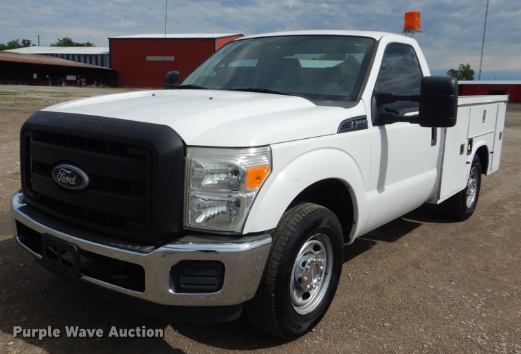 image for item GF9176 2011 Ford F250  utility bed pickup truck