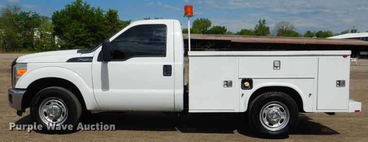image for item GF9176 2011 Ford F250  utility bed pickup truck