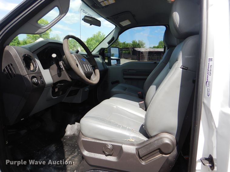 image for item GF9176 2011 Ford F250  utility bed pickup truck