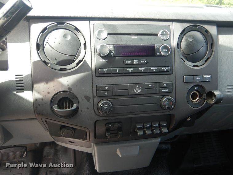 image for item GF9176 2011 Ford F250  utility bed pickup truck