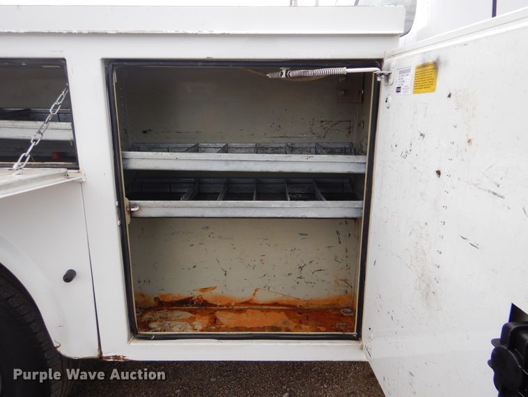 image for item GF9176 2011 Ford F250  utility bed pickup truck