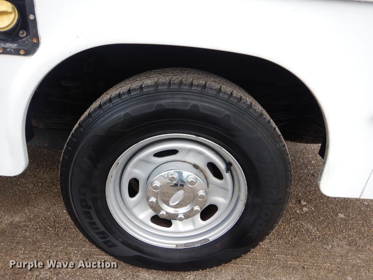 image for item GF9176 2011 Ford F250  utility bed pickup truck