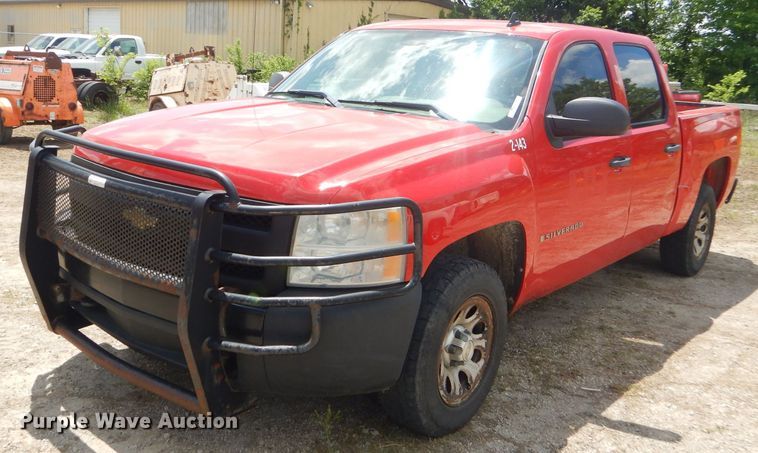 image for item GN9314 2008 Chevrolet Silverado 1500  Crew Cab pickup truck