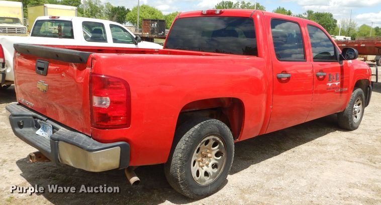 image for item GN9314 2008 Chevrolet Silverado 1500  Crew Cab pickup truck