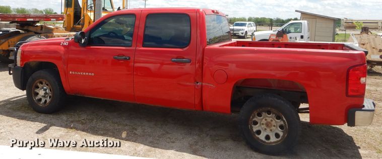 image for item GN9314 2008 Chevrolet Silverado 1500  Crew Cab pickup truck