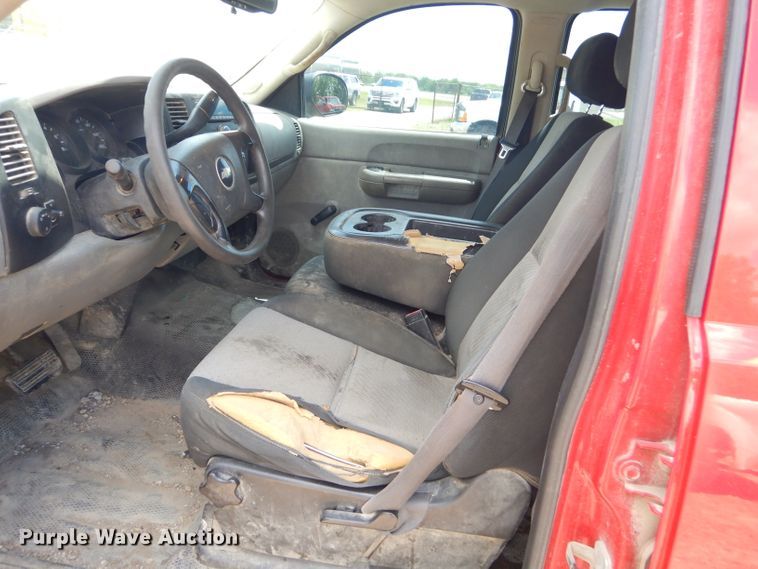 image for item GN9314 2008 Chevrolet Silverado 1500  Crew Cab pickup truck