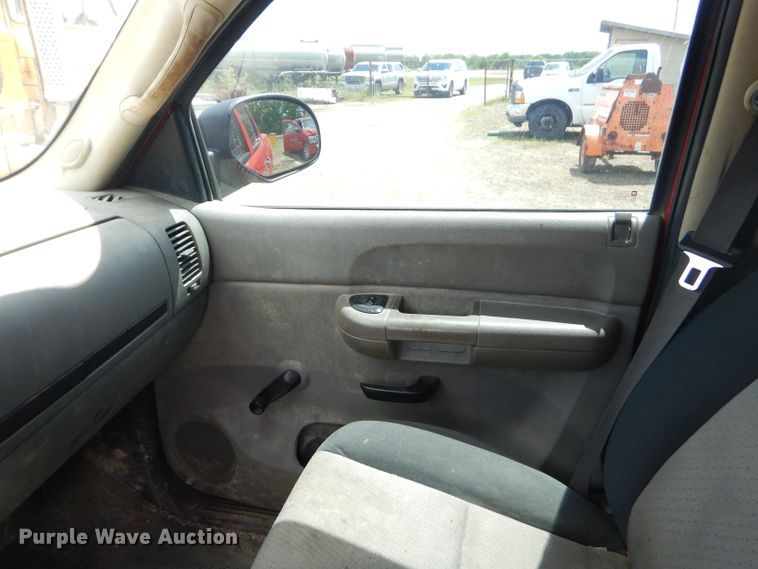 image for item GN9314 2008 Chevrolet Silverado 1500  Crew Cab pickup truck