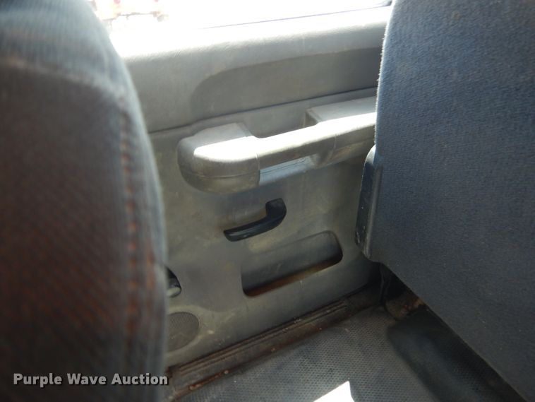 image for item GN9314 2008 Chevrolet Silverado 1500  Crew Cab pickup truck