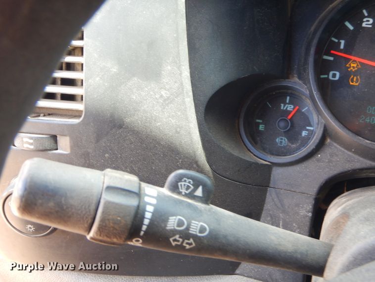 image for item GN9314 2008 Chevrolet Silverado 1500  Crew Cab pickup truck