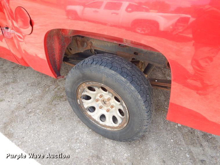 image for item GN9314 2008 Chevrolet Silverado 1500  Crew Cab pickup truck