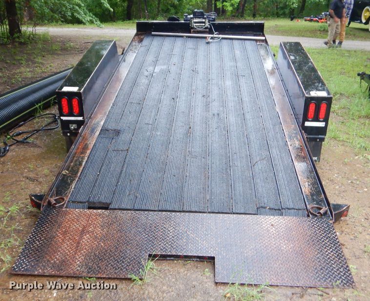 image for item GN9361 2015 Towmaster T-9DT tilt deck utility trailer