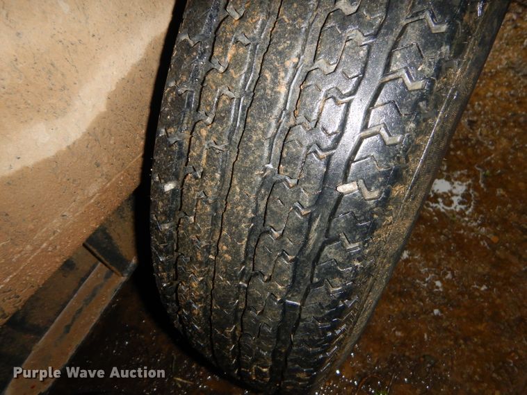 image for item GN9361 2015 Towmaster T-9DT tilt deck utility trailer