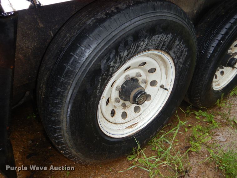 image for item GN9361 2015 Towmaster T-9DT tilt deck utility trailer