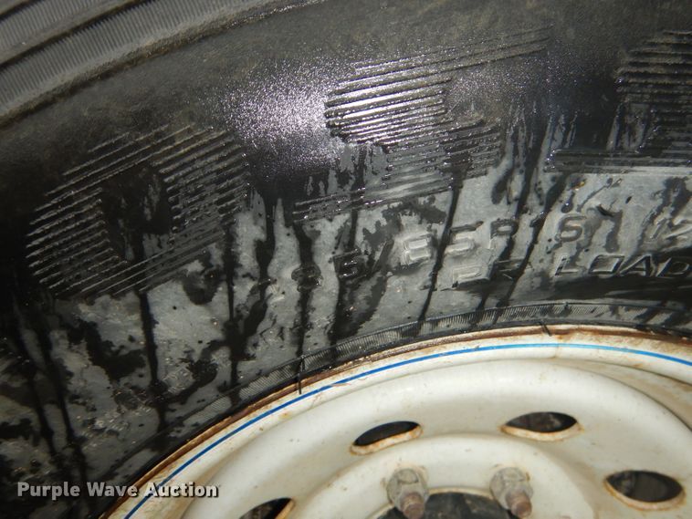 image for item GN9361 2015 Towmaster T-9DT tilt deck utility trailer