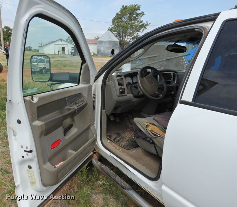 image for item GN9892 2009 Dodge Ram 3500HD  Quad Cab flatbed pickup truck