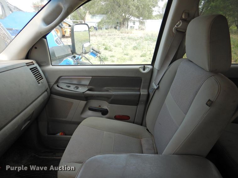 image for item GN9892 2009 Dodge Ram 3500HD  Quad Cab flatbed pickup truck