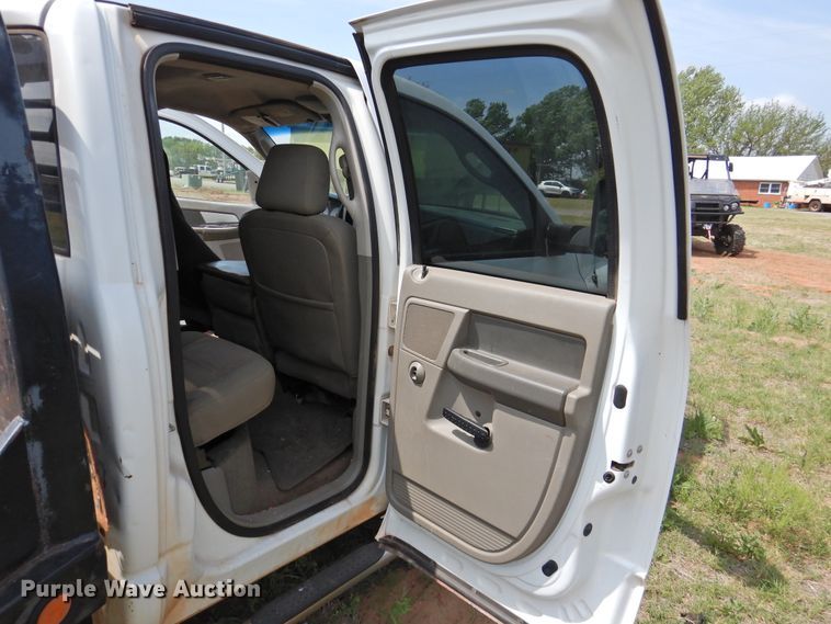 image for item GN9892 2009 Dodge Ram 3500HD  Quad Cab flatbed pickup truck