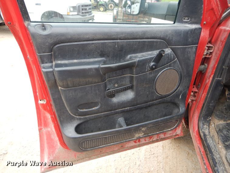 image for item GO9659 2003 Dodge Ram 3500  Quad Cab flatbed pickup truck