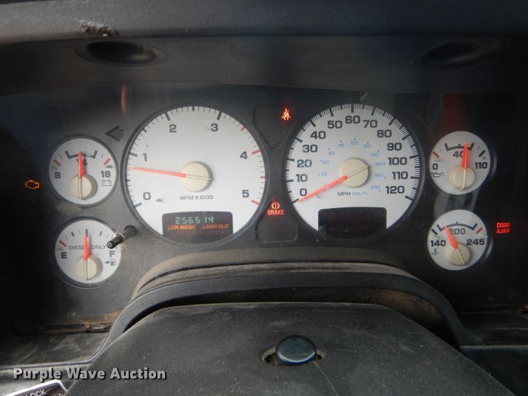 image for item GO9659 2003 Dodge Ram 3500  Quad Cab flatbed pickup truck