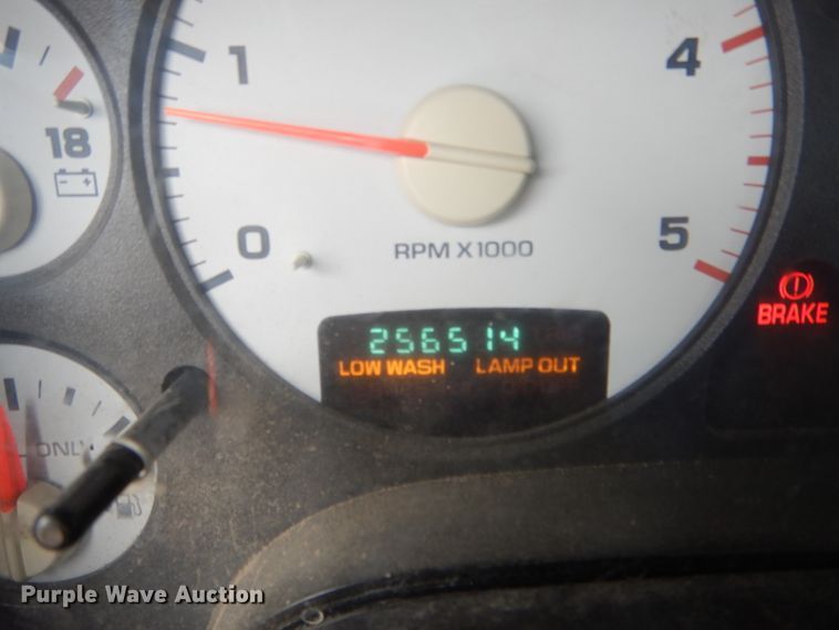 image for item GO9659 2003 Dodge Ram 3500  Quad Cab flatbed pickup truck