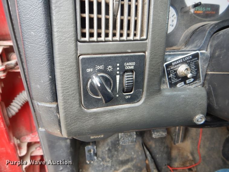 image for item GO9659 2003 Dodge Ram 3500  Quad Cab flatbed pickup truck