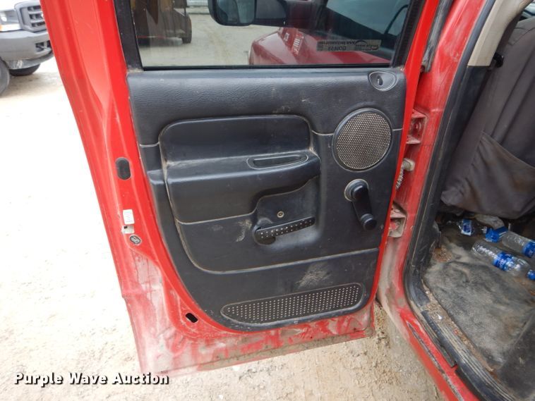 image for item GO9659 2003 Dodge Ram 3500  Quad Cab flatbed pickup truck