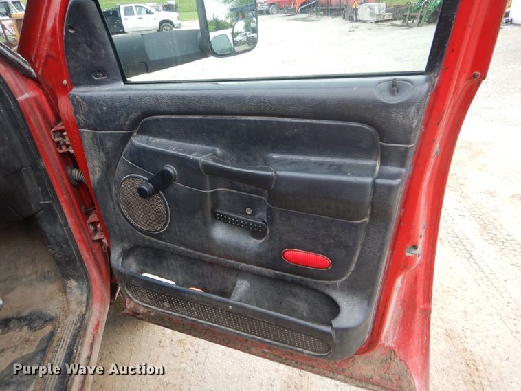 image for item GO9659 2003 Dodge Ram 3500  Quad Cab flatbed pickup truck