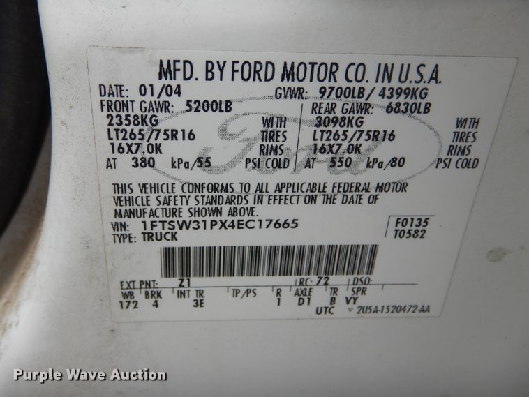 image for item GO9660 2004 Ford F350 Super Duty XLT  Crew Cab pickup truck