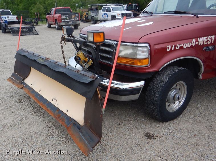 image for item GO9661 1997 Ford F250  pickup truck