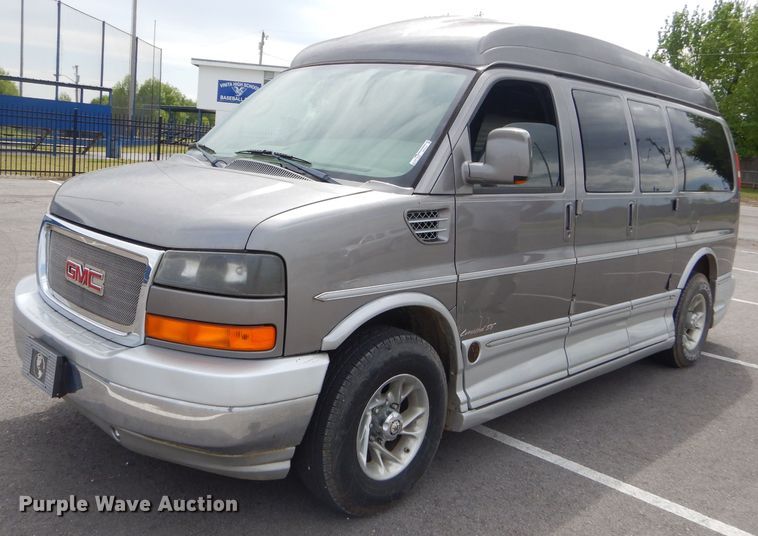 image for item GP9134 2008 GMC Savana G2500  handicap accessible van