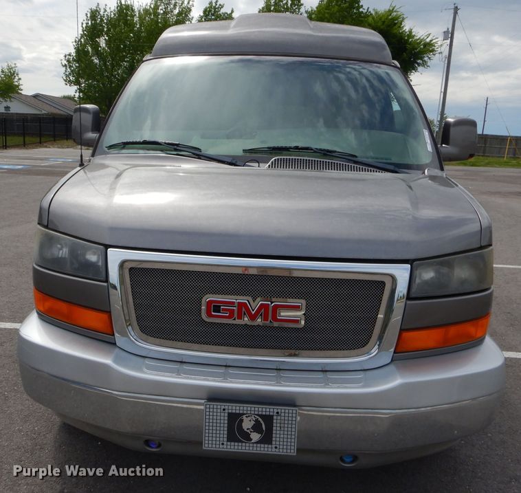 image for item GP9134 2008 GMC Savana G2500  handicap accessible van