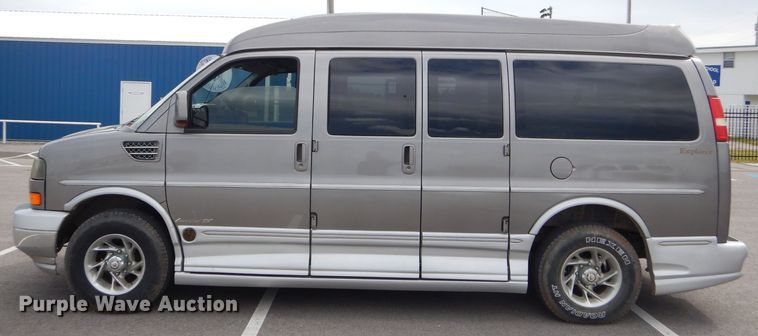 image for item GP9134 2008 GMC Savana G2500  handicap accessible van