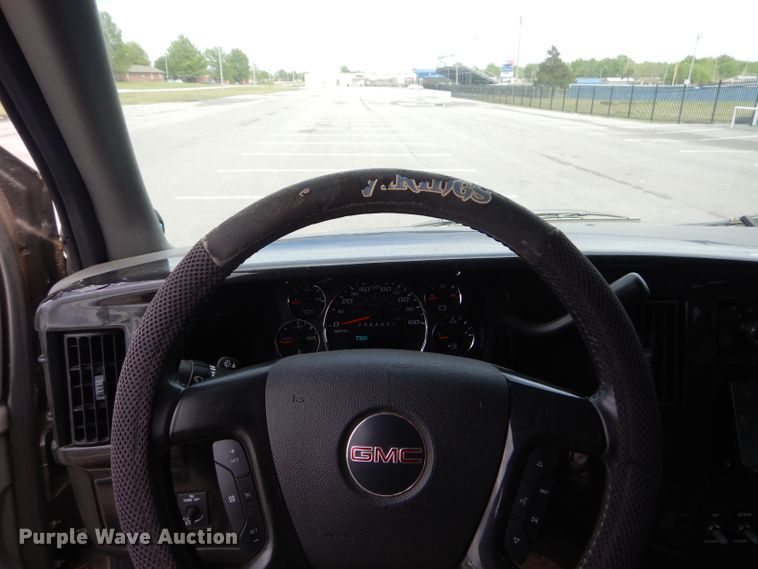 image for item GP9134 2008 GMC Savana G2500  handicap accessible van