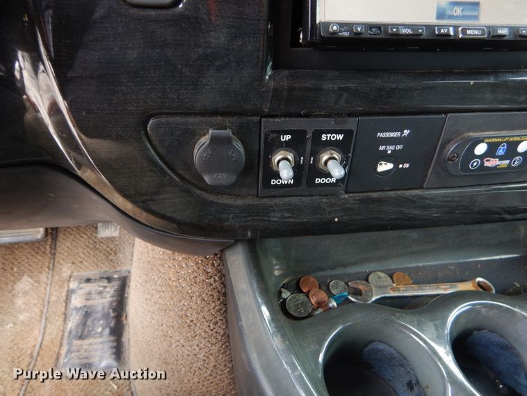 image for item GP9134 2008 GMC Savana G2500  handicap accessible van