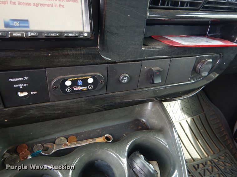 image for item GP9134 2008 GMC Savana G2500  handicap accessible van