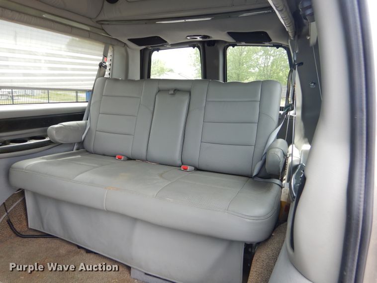 image for item GP9134 2008 GMC Savana G2500  handicap accessible van