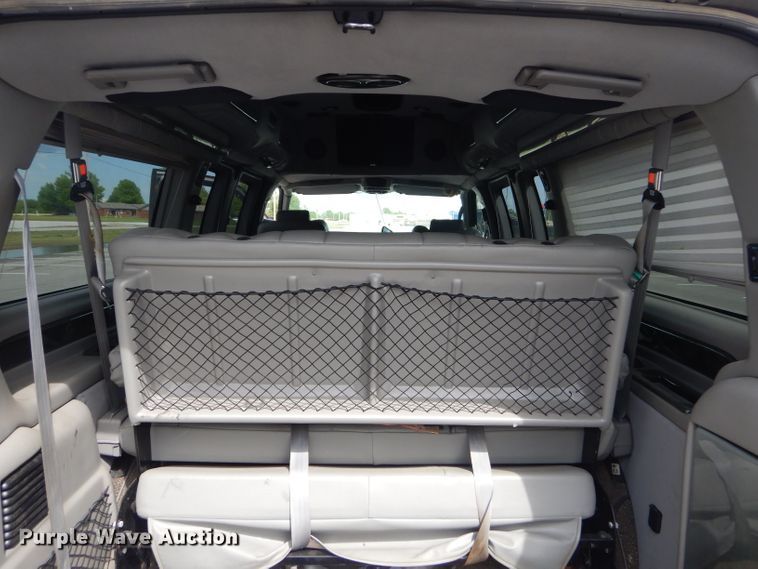 image for item GP9134 2008 GMC Savana G2500  handicap accessible van