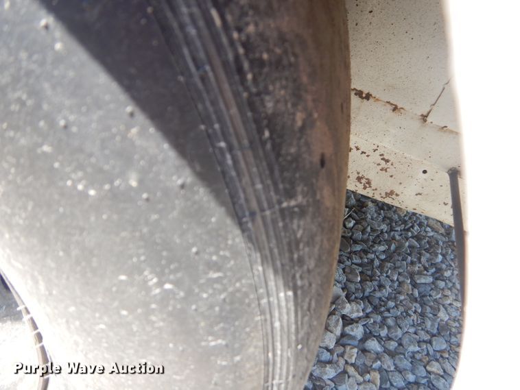 image for item GP9173 Stock car chassis