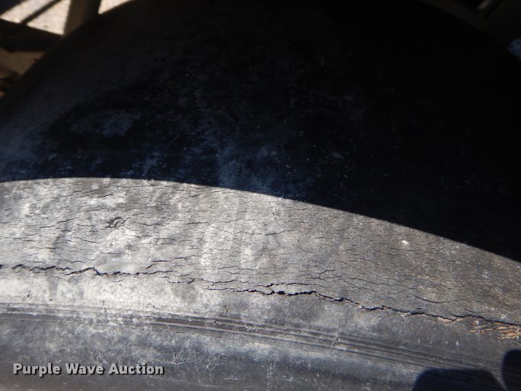 image for item GP9173 Stock car chassis