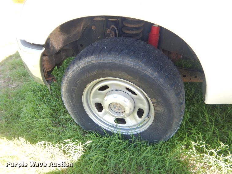 image for item GP9174 2012 Ford F350 Super Duty FX4  Crew Cab pickup truck